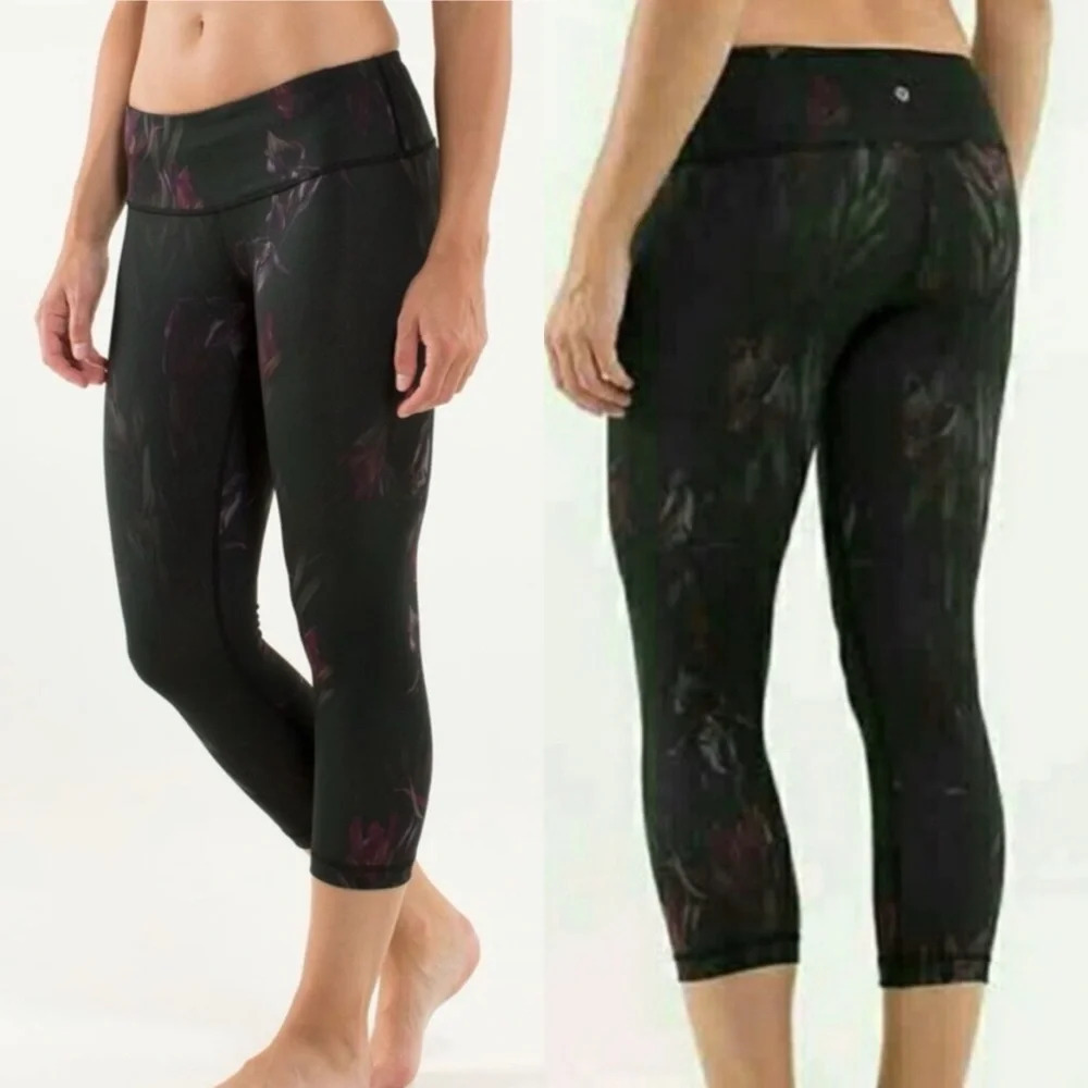 LULULEMON RARE Wonder Under Midnight Iris Floral Cropped Leggings